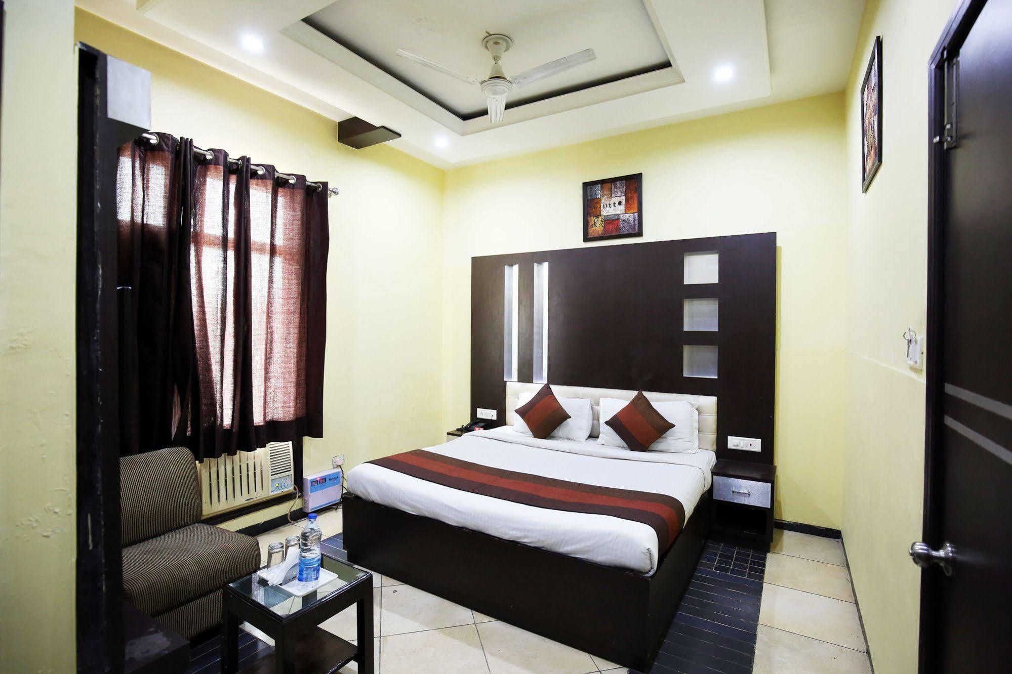 Hotel Mm Yellowuds Amritsar Luaran gambar