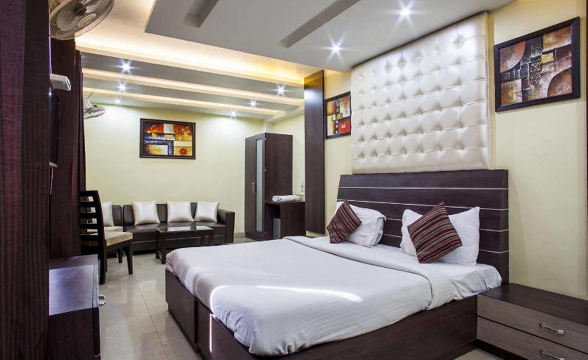 Hotel Mm Yellowuds Amritsar Luaran gambar
